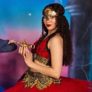 Meet your Posher, Becky